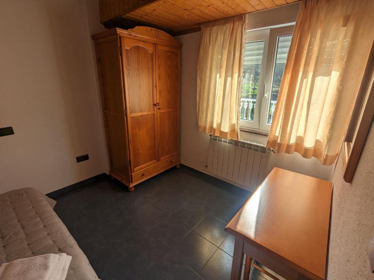 Vivienda Turistica Vacacional Maricarmen Otel Arou Dış mekan fotoğraf