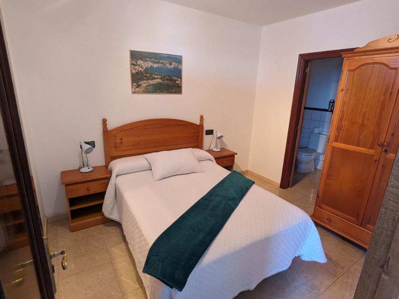 Vivienda Turistica Vacacional Maricarmen Otel Arou Dış mekan fotoğraf